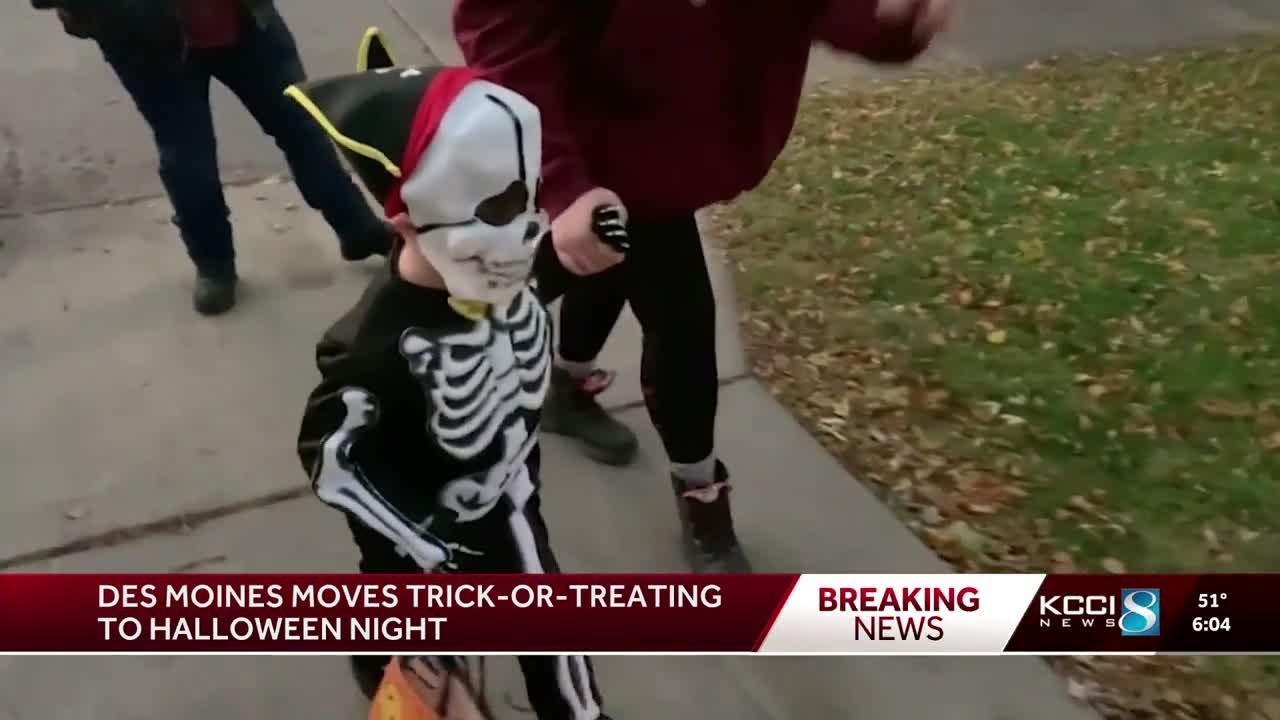 Des Moines City Council votes to move trick-or-treating to Halloween night