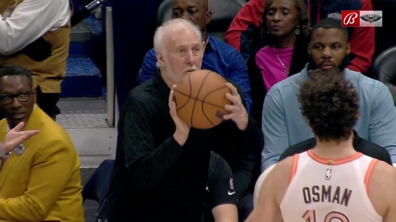 Gregg Popovich puts up a shot after Brandon Ingram passes him the ball 🤣 | NBA on ESPN