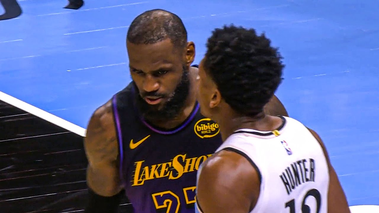 LeBron & DeAndre Hunter going at it 😱
